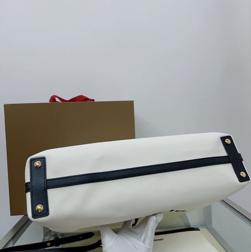 Bv*b*rry shopping bags